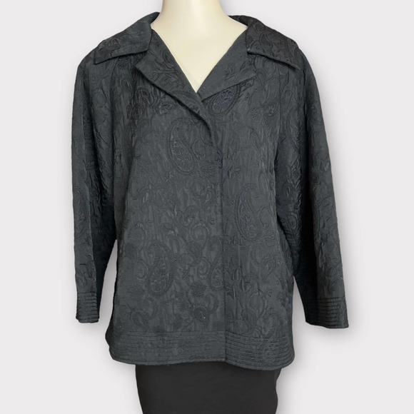 Charles Nolan (10) Brocade Jacket - Picture 6 of 10